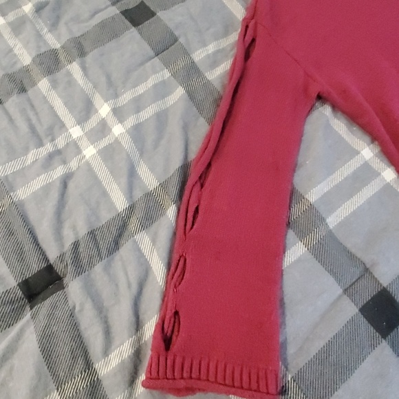 Sweater - Picture 2 of 3